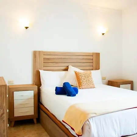 Holiday home Guimes Pool House *