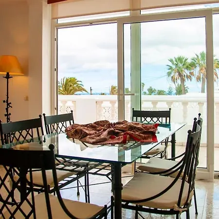 Guimes Pool House Guime
